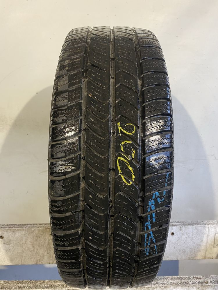 Opona pojedyncza 215/65/16c Continental VancoWinter 2