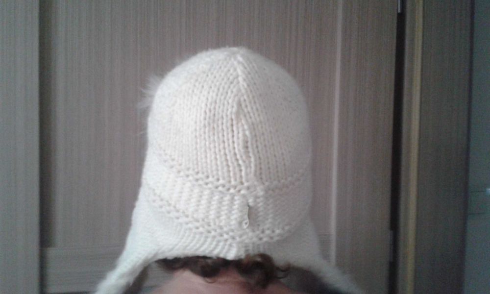 Czapka zimowa Pilotka dziewczęca narciarska biała cieplutka z uszkami