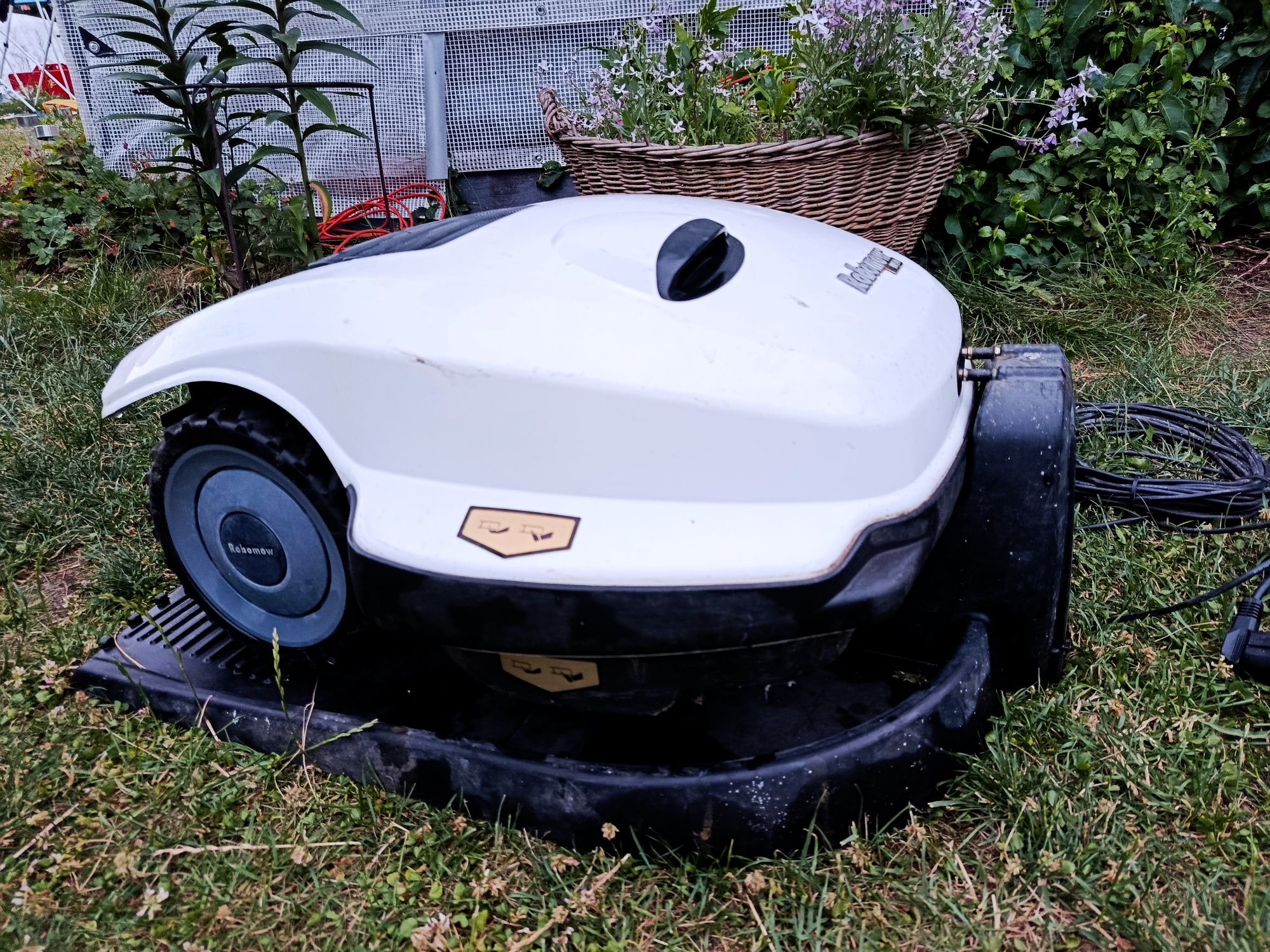 Robot koszący Robomow RM510 - cena wraz z przesyłką kurierską.