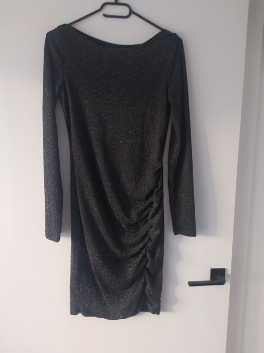 Czarna mieniącą się sukienka rozmiar M na andrzejki, sylwestra