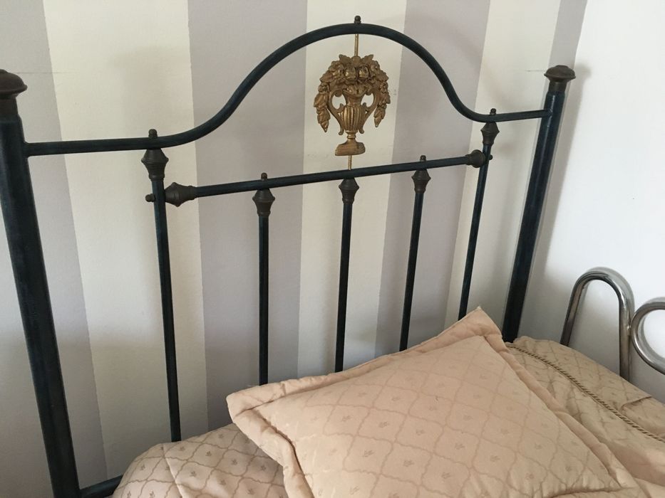 cama de ferro individual