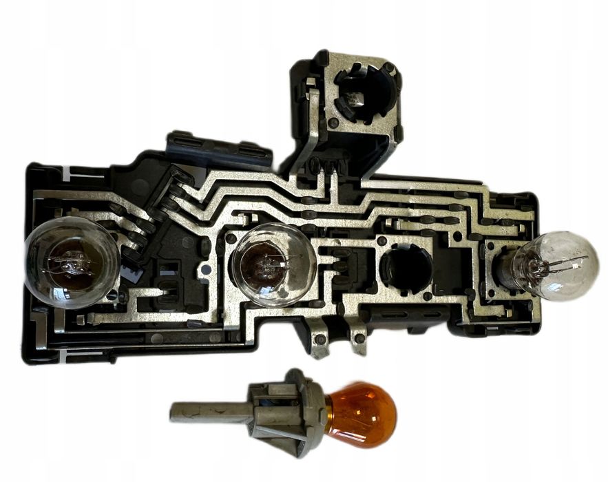 Wklad Lampy Prawy Tył Tylny Prawy Vw Passat B5 Fl Kombi