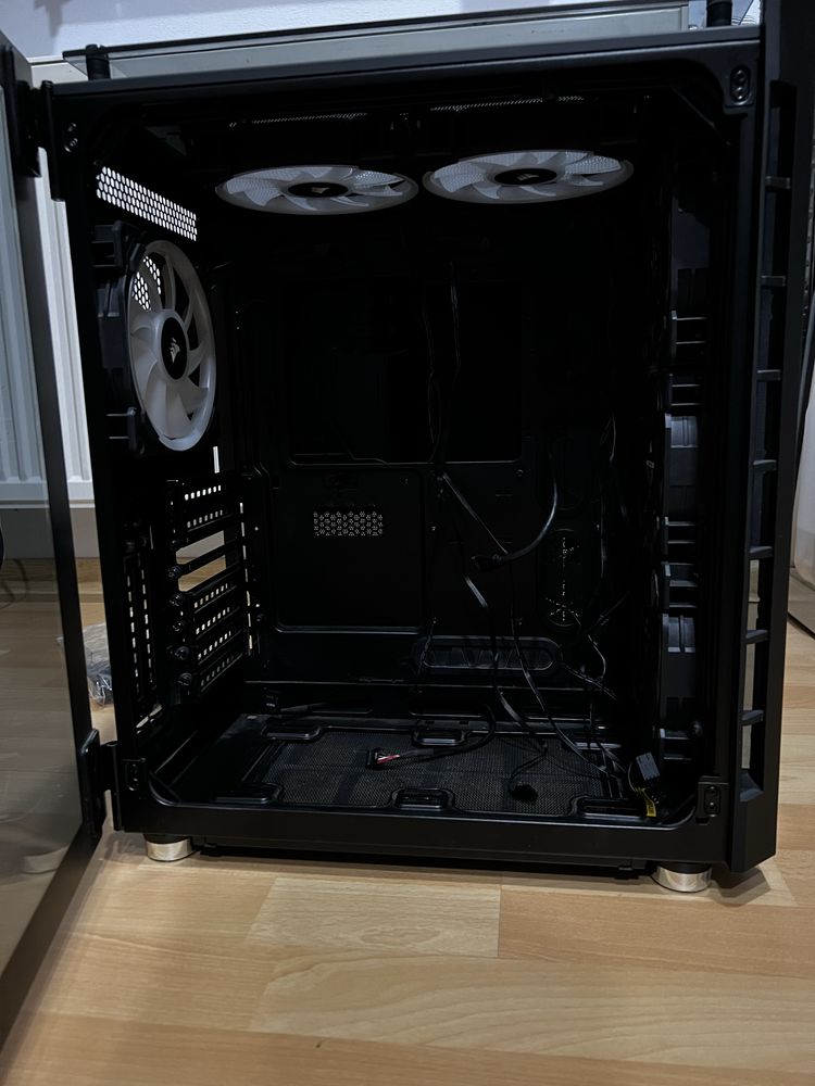 Obudowa Corsair Crystal Series 680X RGB High Airflow TG Black