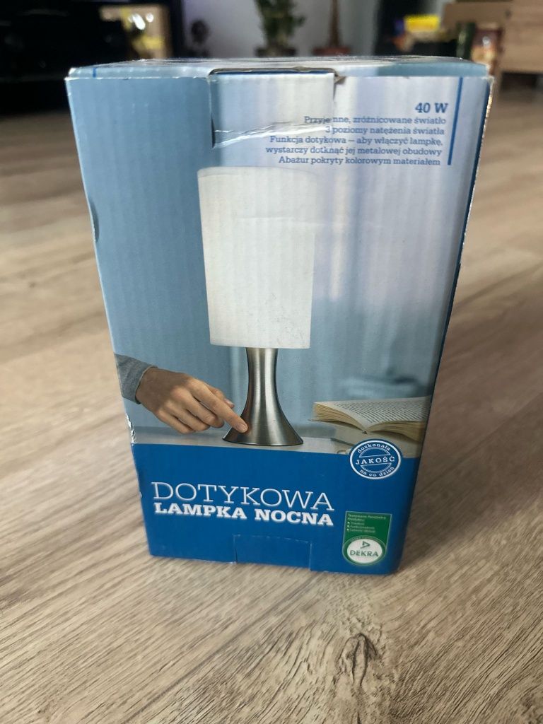 Lampka na dotyk nowa