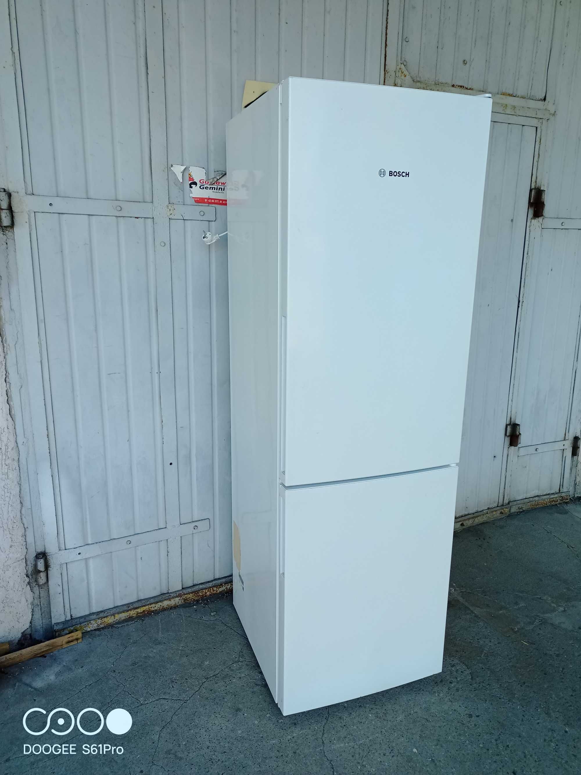 Lodówka Bosch KGV36NW20