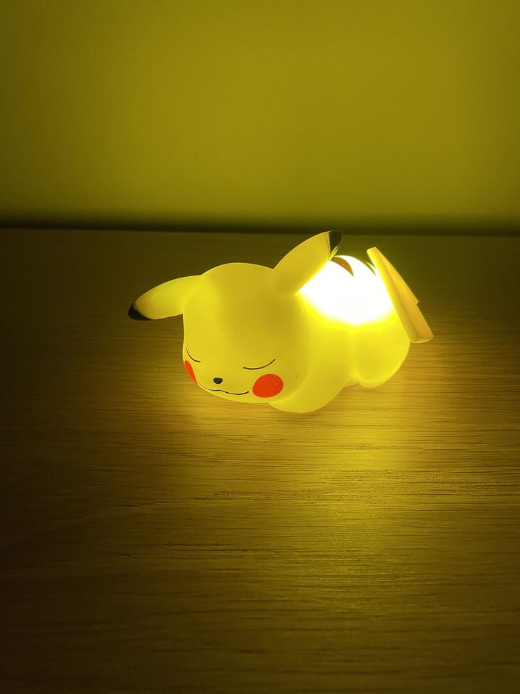 Luz de presenca pikachu