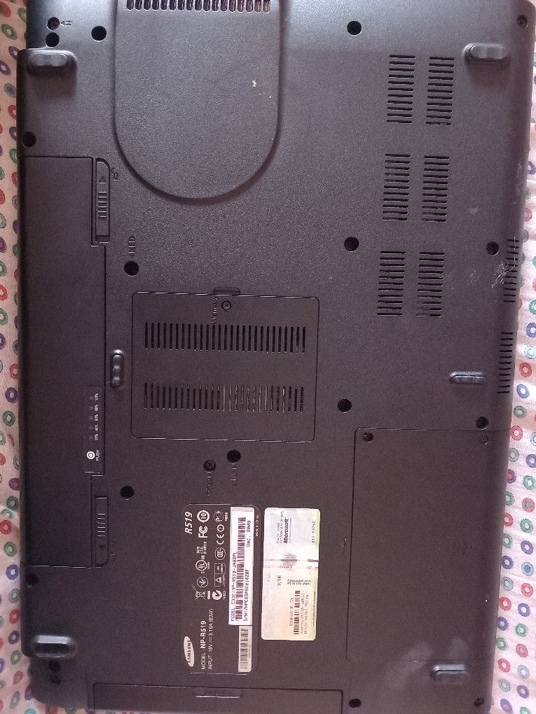 Ноутбук Samsung NP-R519-JA02PL