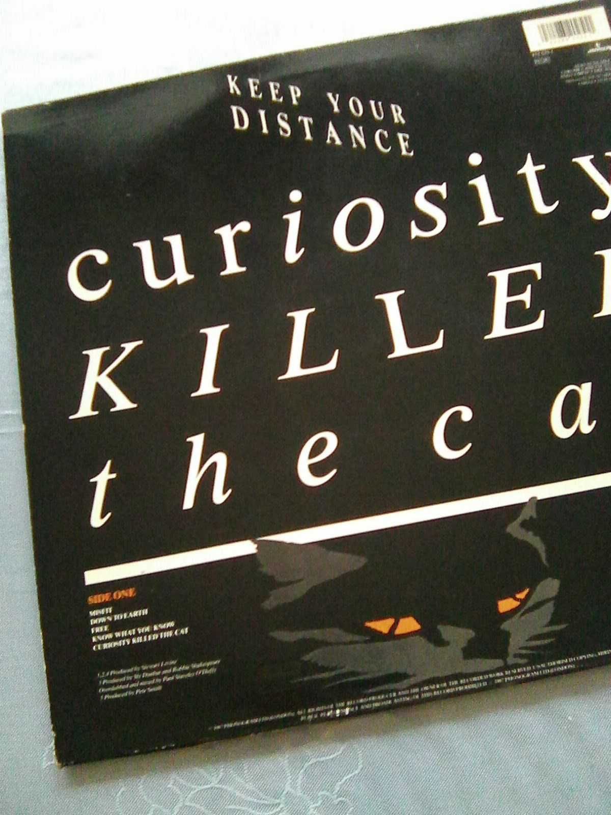 Curiosity Killed The Cat – Keep Your Distance