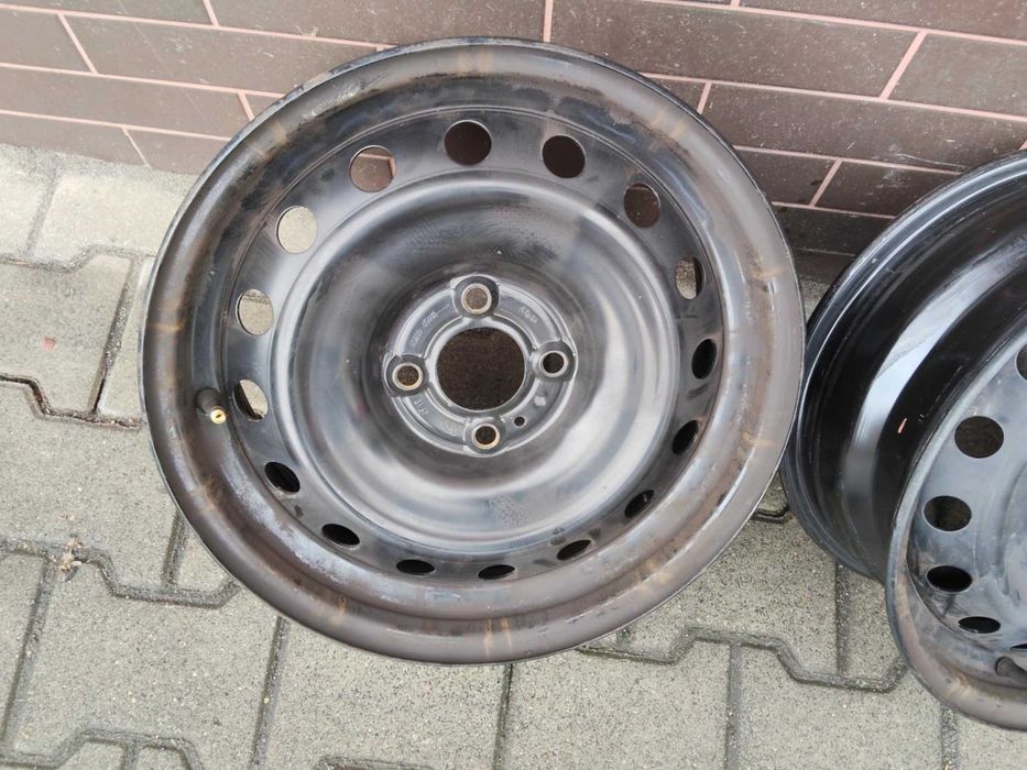 Felga stalowa Renault Clio 15 cali orginał ET 31 rozstaw 4x100