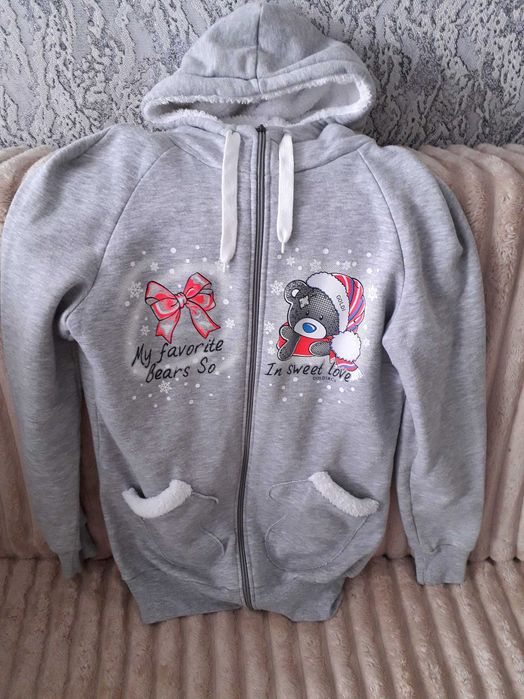 Кофта молодіжна на молнії . З капюшоном , утеплена .