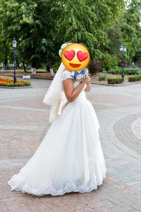 Весільна сукня  в гарному стані