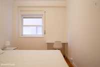 187580 - Quarto com cama de casal em apartamento com 5 quartos