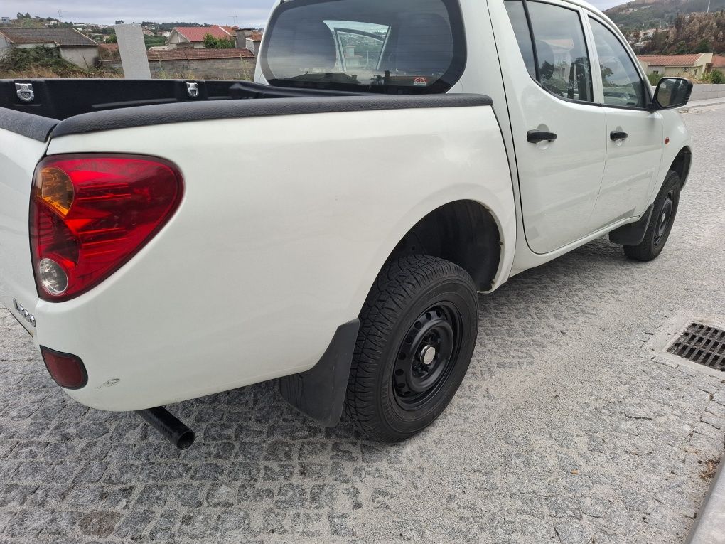Mitsubishi L200 Strakar 2.5