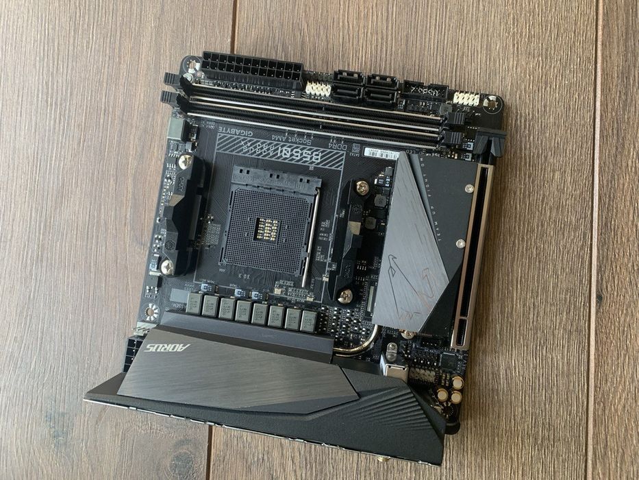 Gigabyte B550I Aorus Pro AX