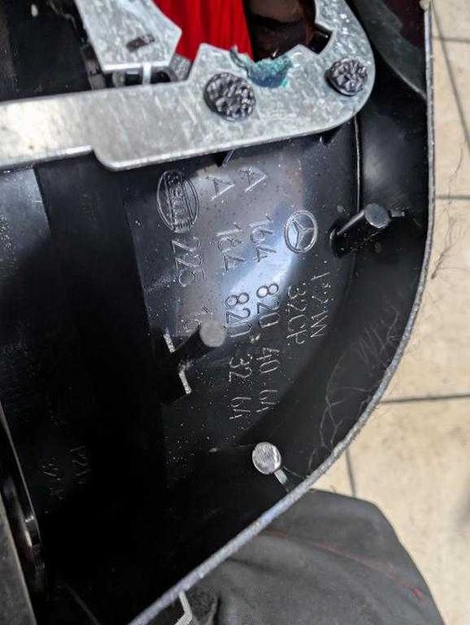 Lampa tył tylna lewa Mercedes W164 ML