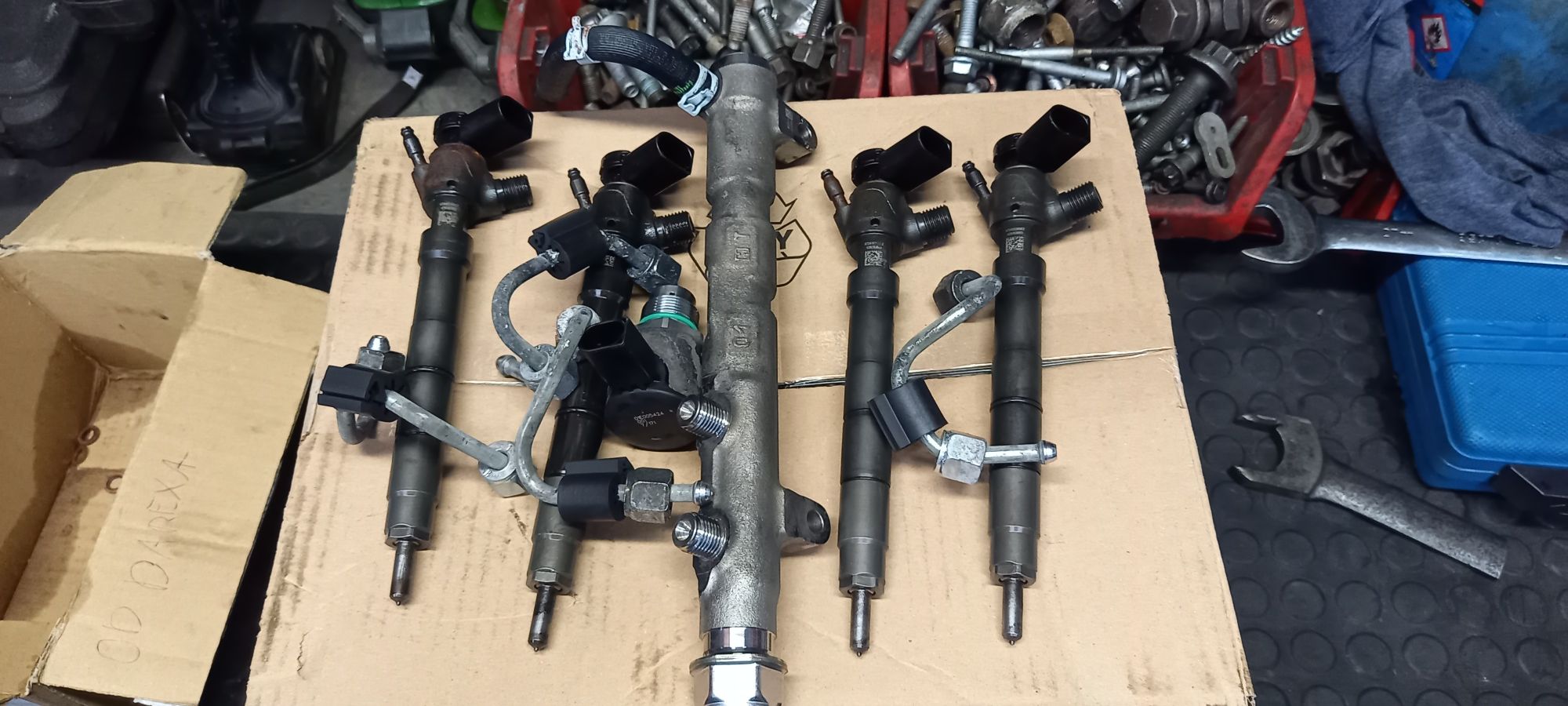 Wtryski delphi 1.6 TDi 04L130277D