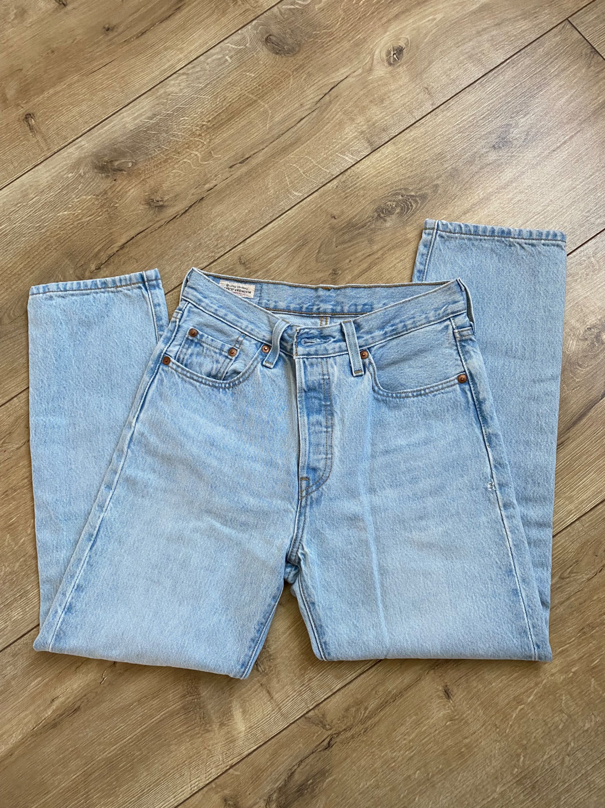 Levis Strauss dżinsy straight fit 501 550 W25 L26