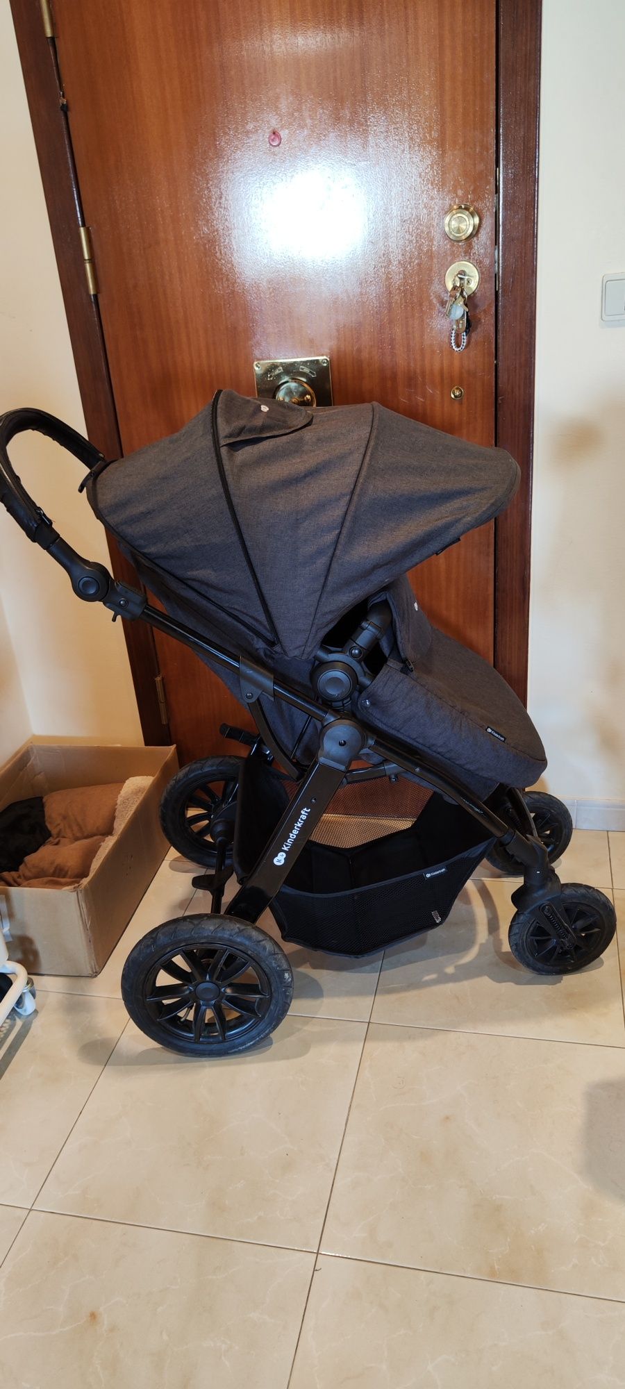 Carrinho de Passeio - Kinderkraft Moov 3 em 1