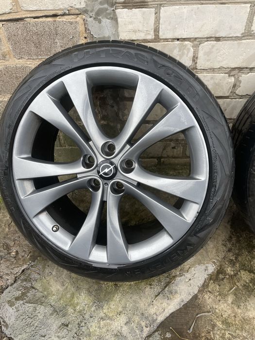 Продам титаны, нового состояния