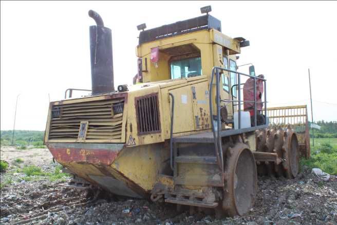 Zagęszczarka do odpadów Bomag BC672RB