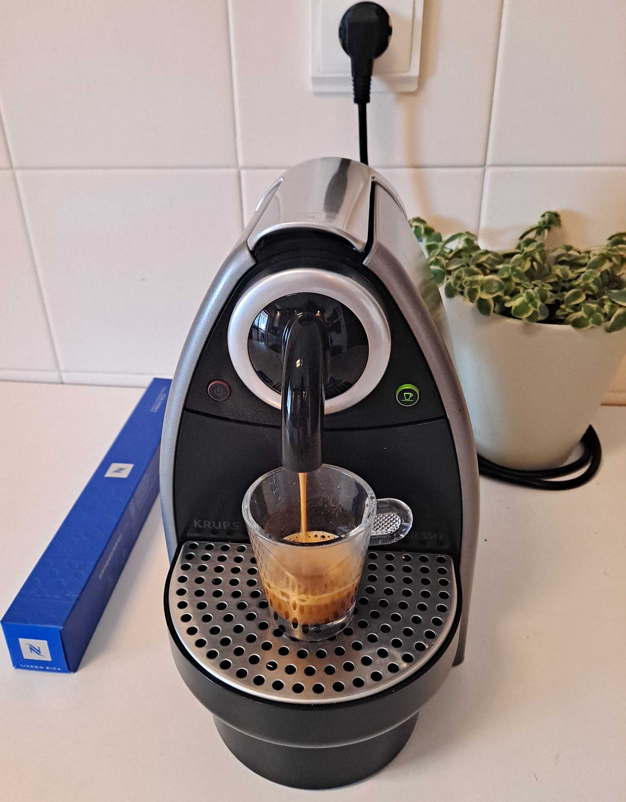 Máquina café Nespresso KRUP
