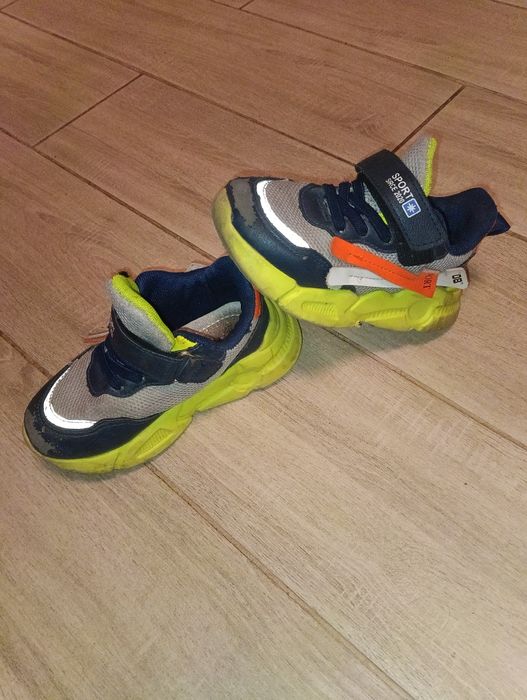 Дитяче взуття, 5 пар