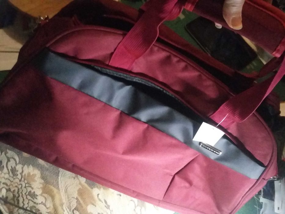 Сумка дорожня велика кольору бордовий