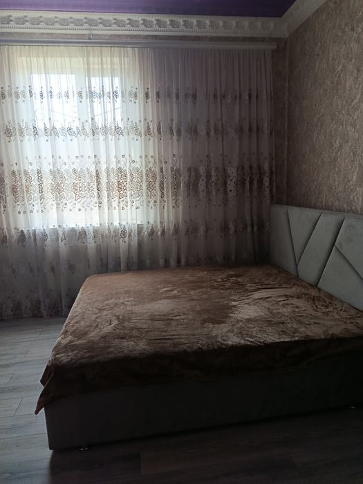 Окрема велика кімната,для дівчаток