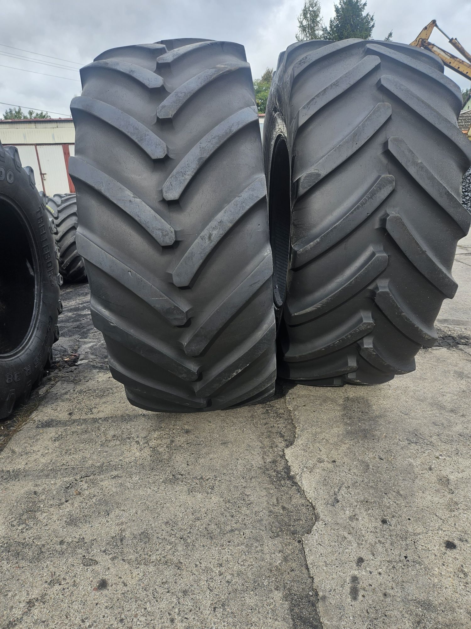 Opony 900/60r42 Michelin