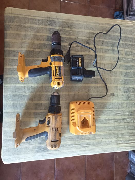 2 Aparafusadoras DeWALT a bateria