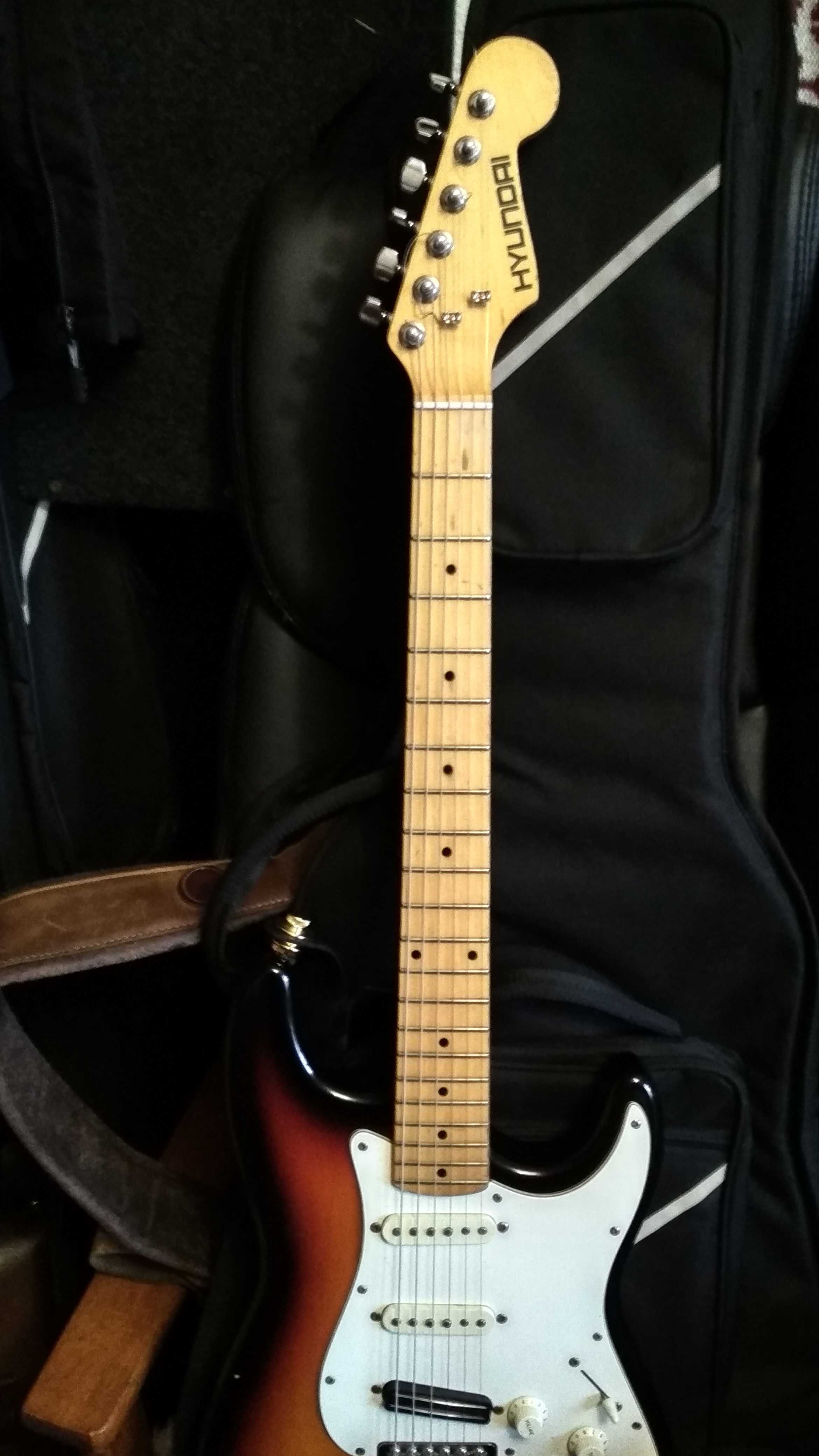 Продам HUNDAI Stratocaster,не Gibson,Epiphone,Fender,Yamaha,Ibanez