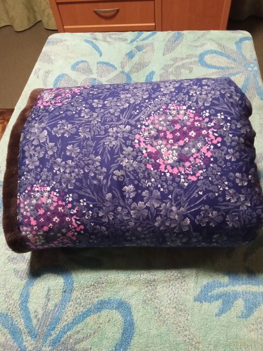 Плед новый150х170 двусторонний.