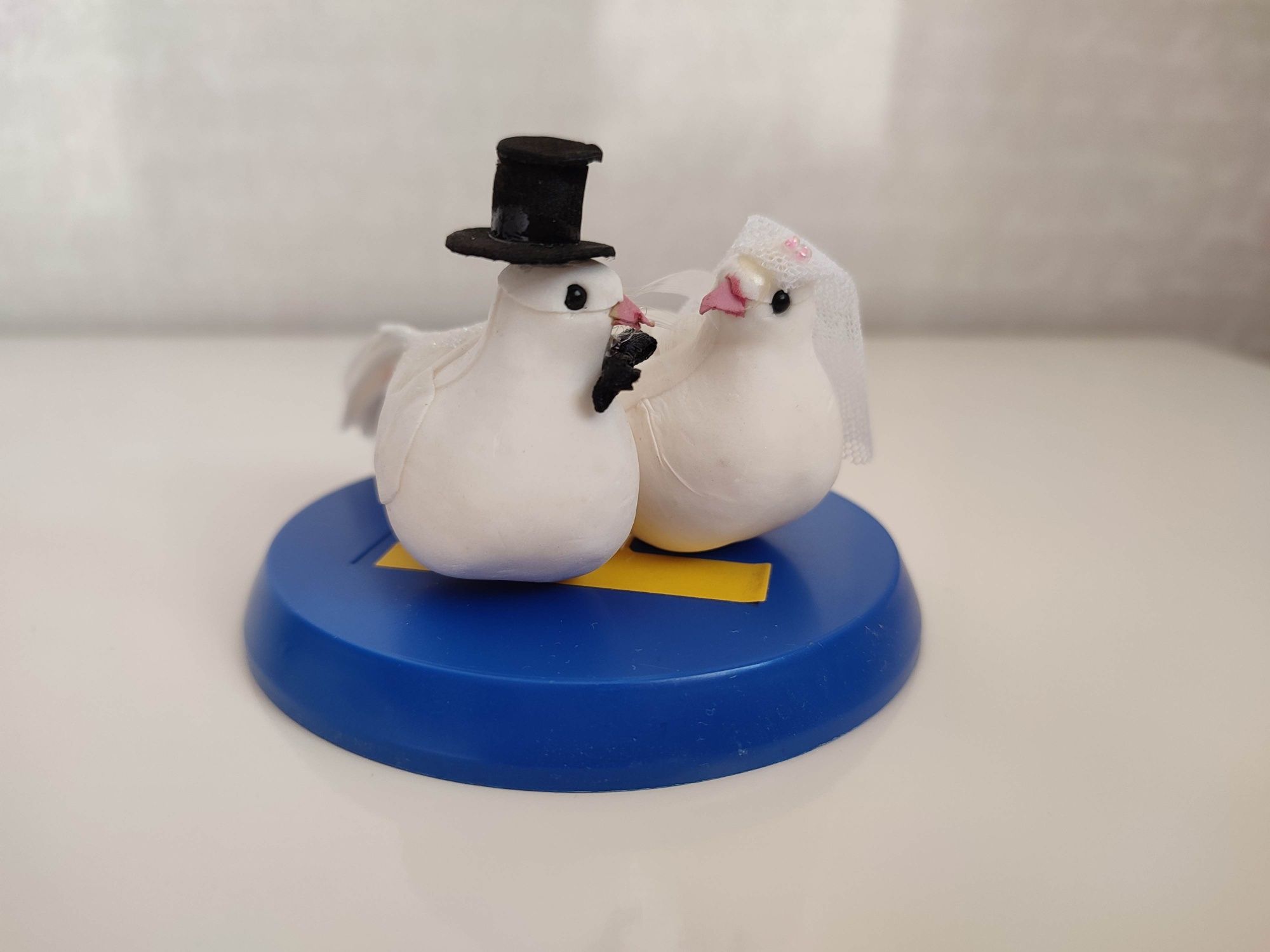 Пара голубков для свадьбы