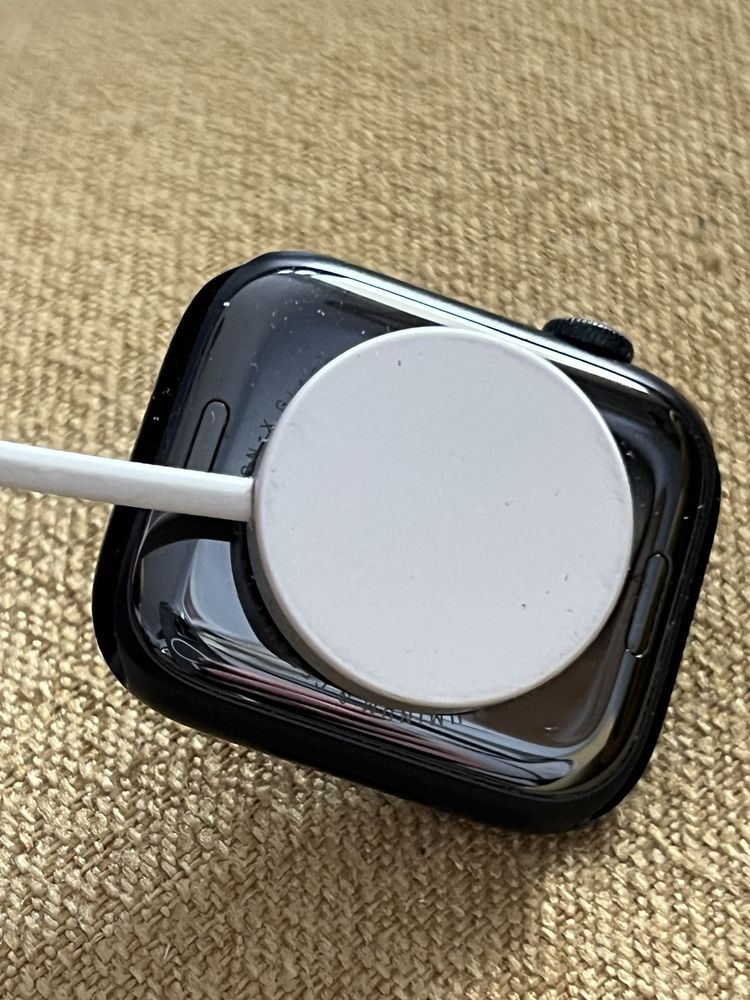 Apple watch series 8 gps