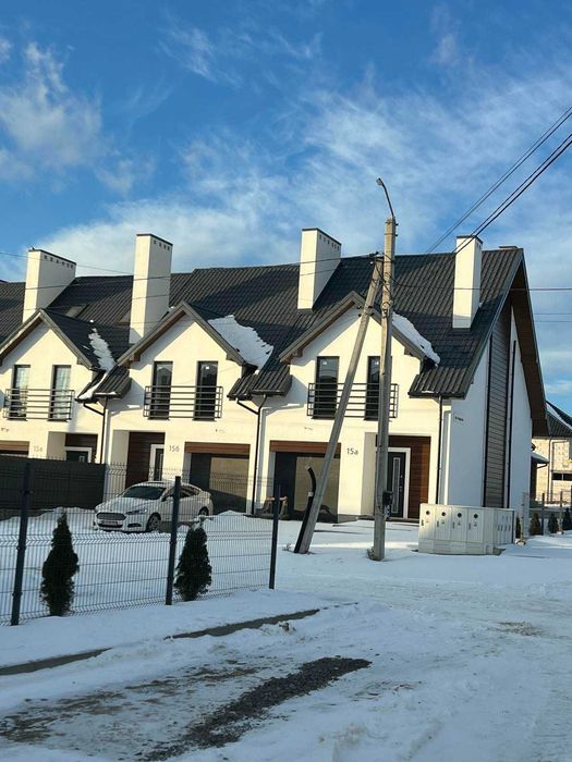 Продаж ділянки під забудову на вул. Олега Ольжича. Городок