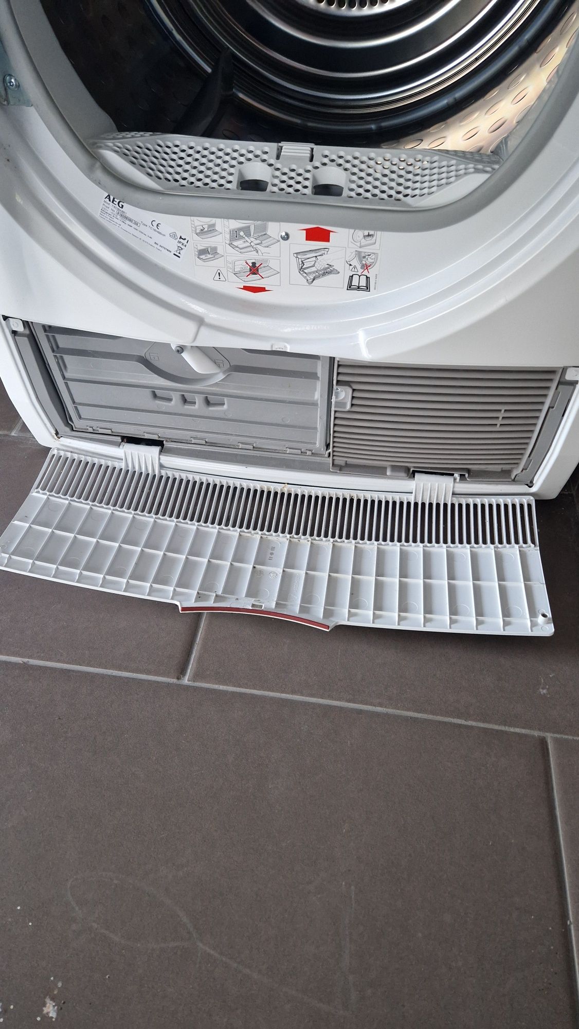 Máquina de Secar Roupa AEG - AVARIA na bomba de calor
Máquina de Seca