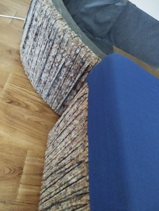 Кут в гостину.Можна як спальний на два місця.