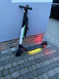 Hulejnoga segway ninebot es4