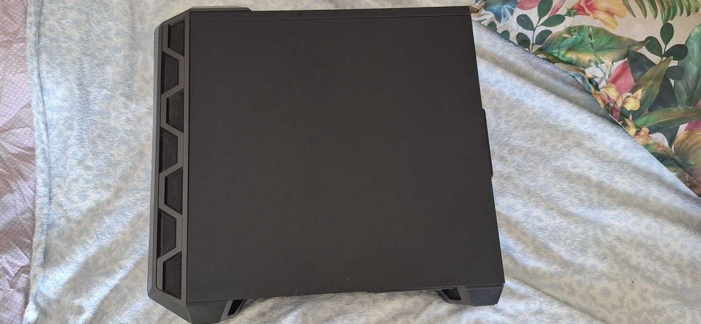 Desktop RTX 2080 TI 11GB e Monitor AOC  24g2w1g4 1080p 144Hz