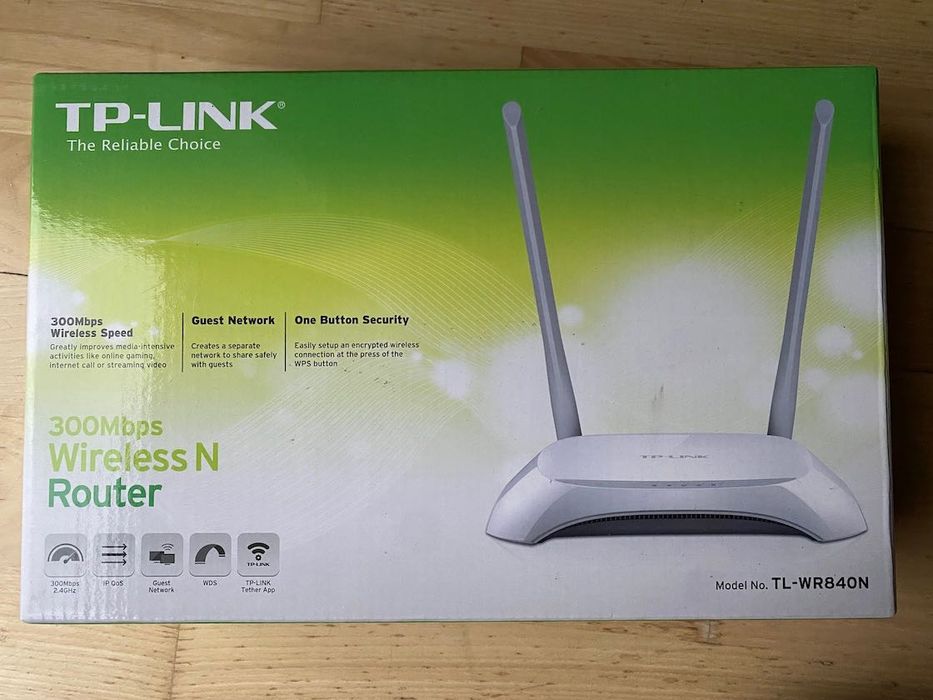 Ruter Tplink 300Mbps.  2,4Ghz