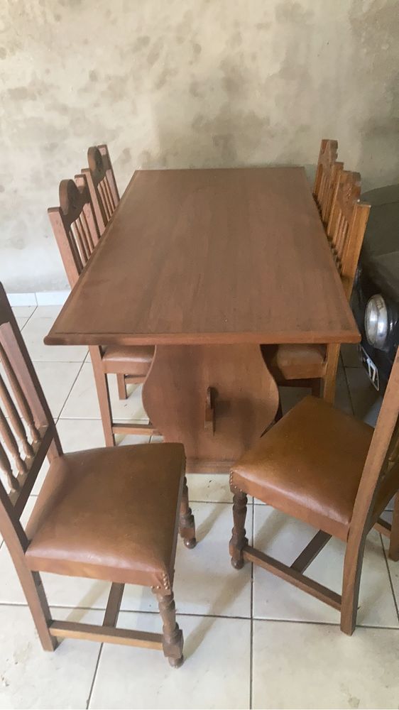 Mesa + 6 cadeira madeira
