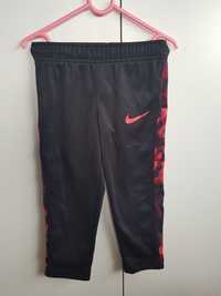 Dresowe spodnie Nike 98-104cm