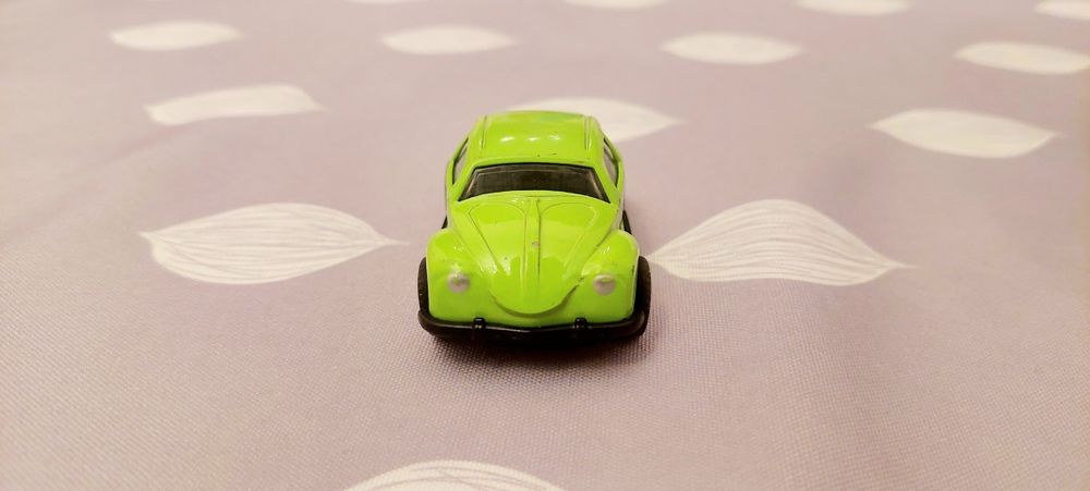 Autko zabawka z napędem