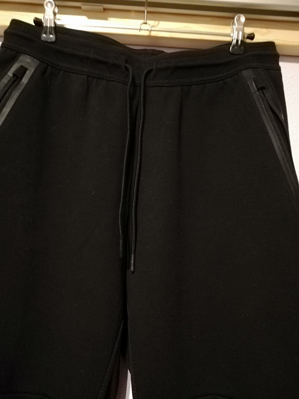Spodnie treningowe M H&M