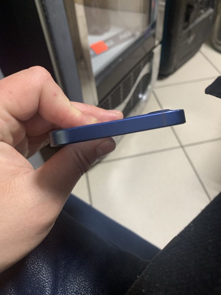 Iphone 12.