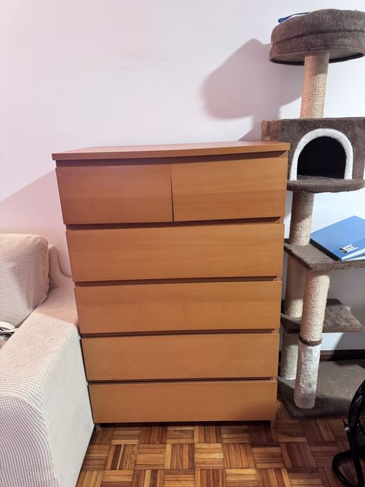 Comoda IKEA MALM com 6 gavetas