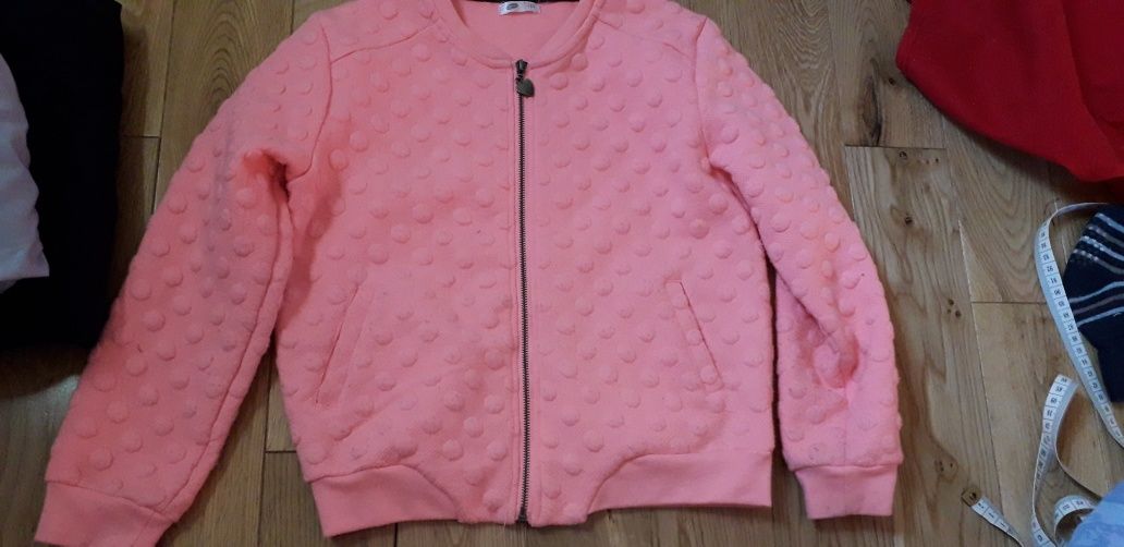 Ubrania 122 sukienka dresy bluza koszula