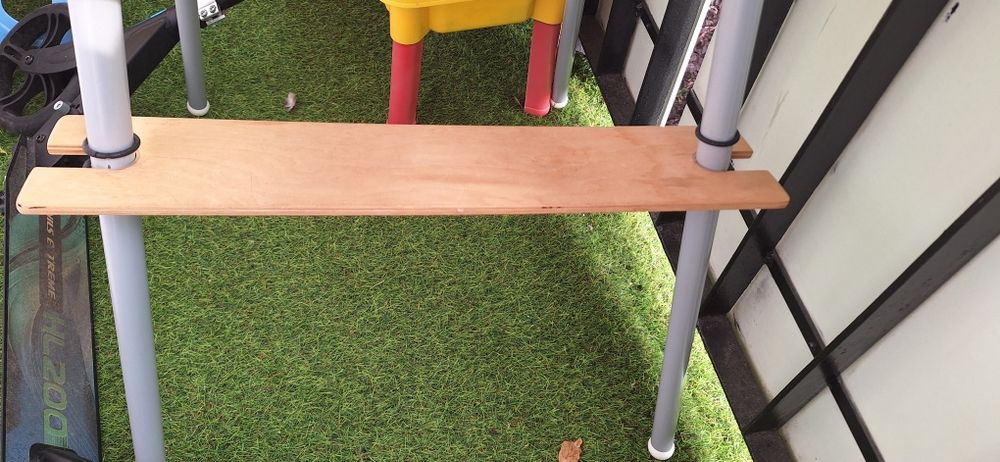 Krzesełko do karmienia - ikea z podnozkiem