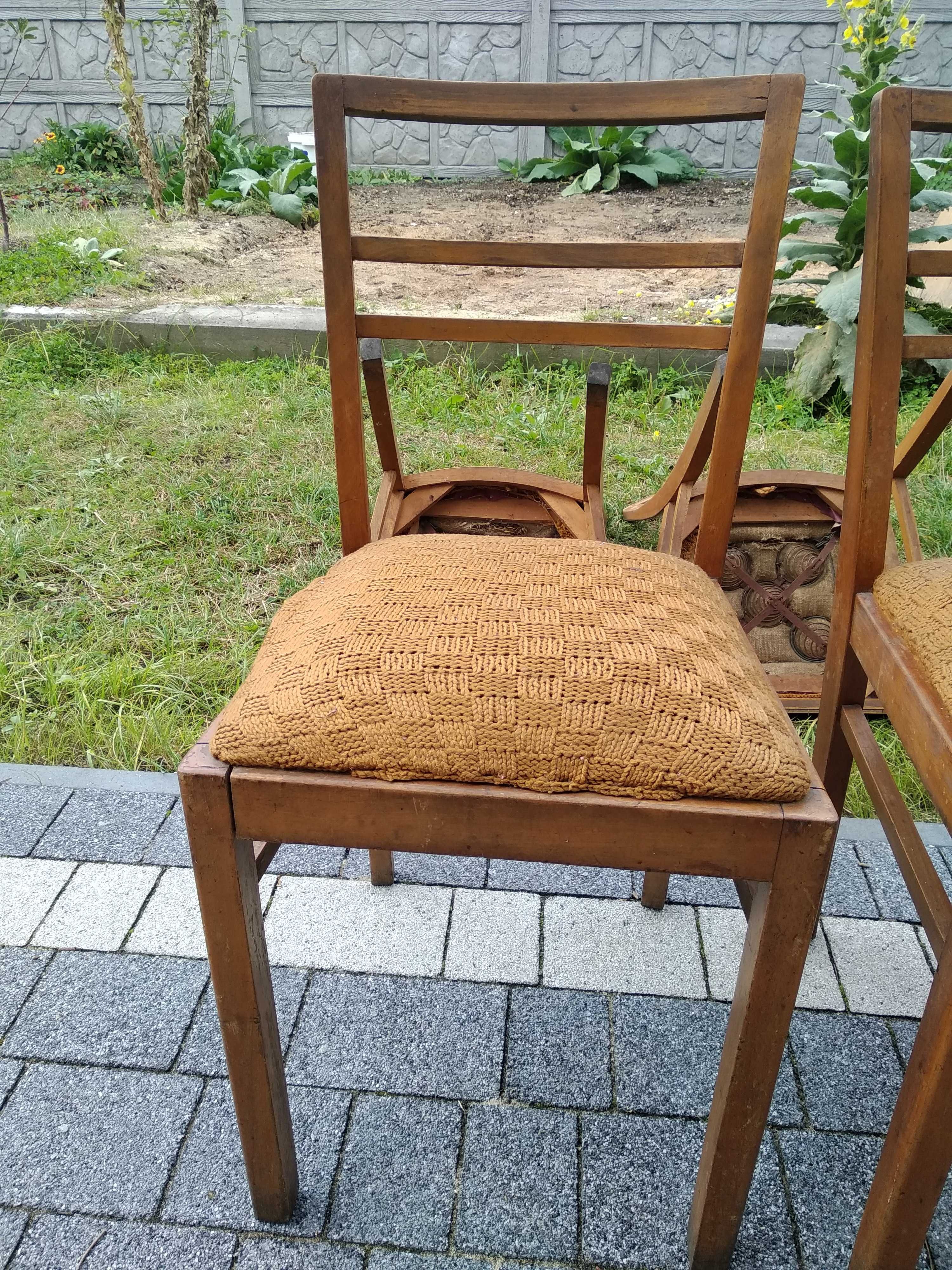 Krzesła z pięćdziesiątych lat.