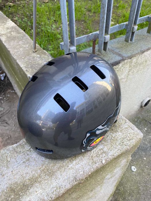 capacete skate como novo